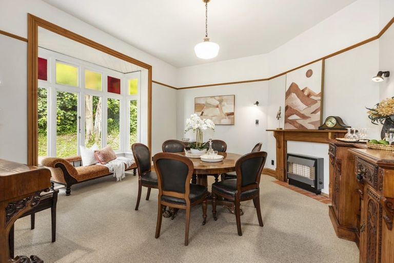 Photo of property in 1 Valley Street, Island Bay, Wellington, 6023