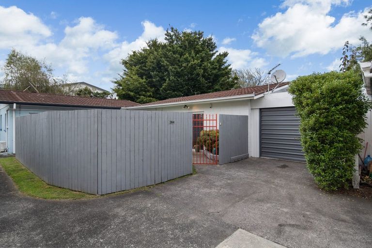 Photo of property in 2/14 Alpha Street, Papakura, 2110