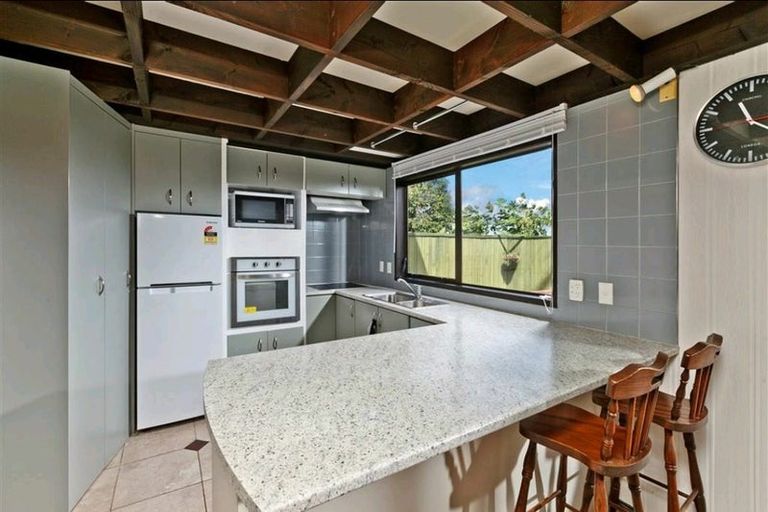 Photo of property in 1/268 Forrest Hill Road, Forrest Hill, Auckland, 0620