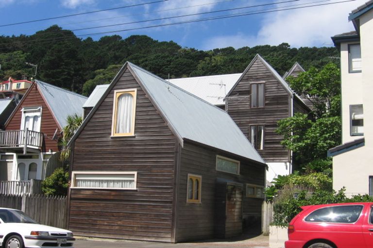Photo of property in 5a Austin Street, Mount Victoria, Wellington, 6011