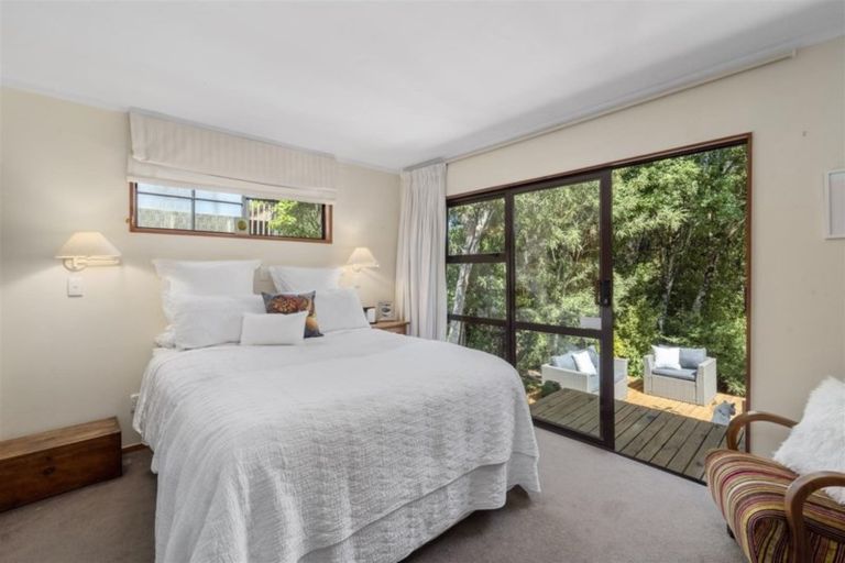 Photo of property in 12 Kaihu Street, Northcote, Auckland, 0627