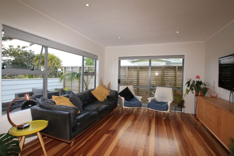 Photo of property in 264 Glenvar Road, Torbay, Auckland, 0630