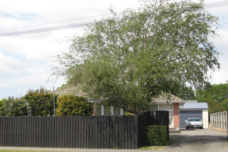 Photo of property in 2/216 Grahams Road, Burnside, Christchurch, 8053