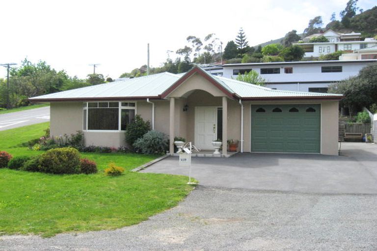 Photo of property in 112 Wellington Street, Picton, 7220