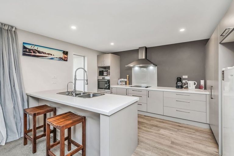 Photo of property in 30 Burnham School Road, Rolleston, 7614