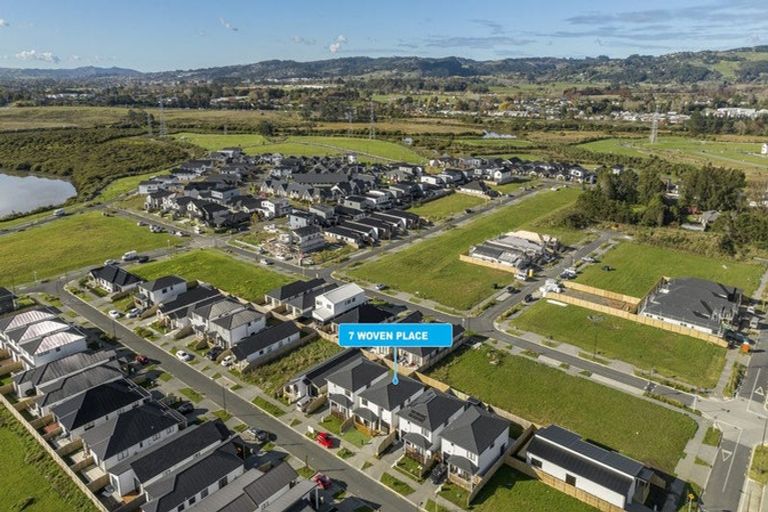 Photo of property in 7 Woven Place, Karaka, Papakura, 2113