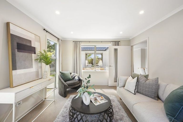 Photo of property in 8 Bateson Way, Heretaunga, Upper Hutt, 5018