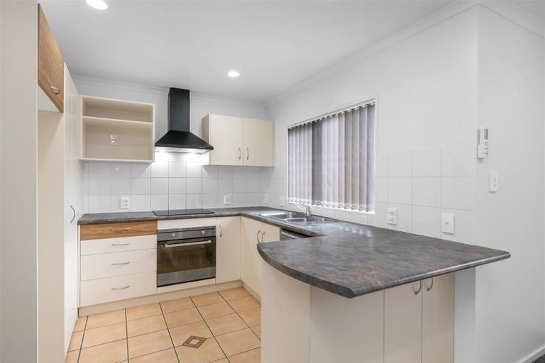 Photo of property in 29 Scotts Field Drive, Takanini, 2112