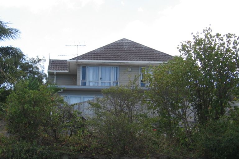 Photo of property in 2/21 Commodore Parry Road, Castor Bay, Auckland, 0620