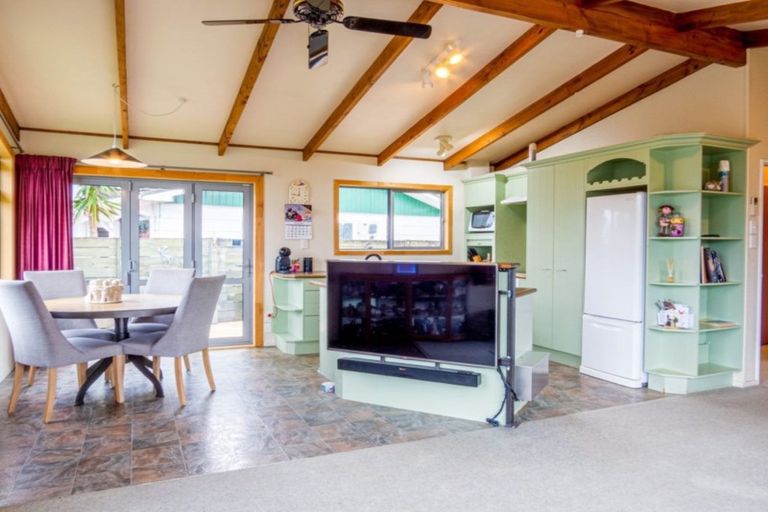 Photo of property in 132 Riverside Drive, Whakatane, 3120