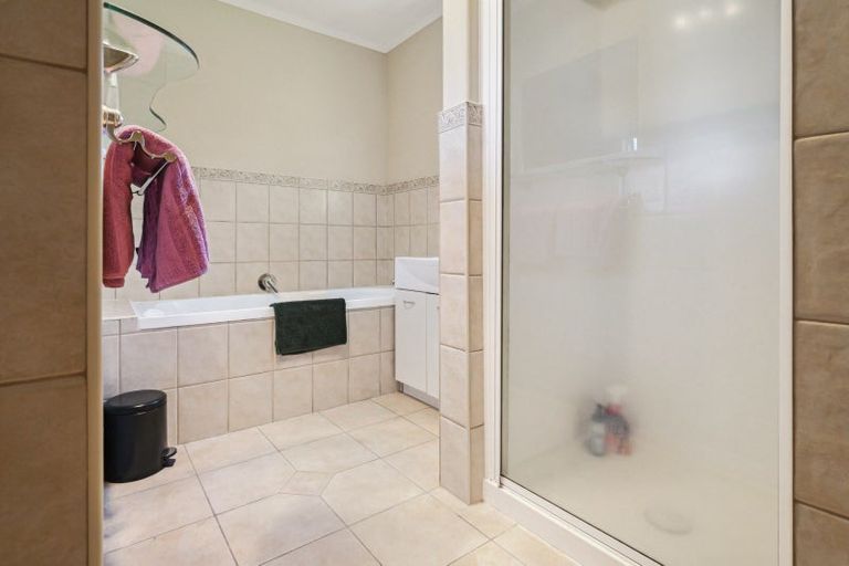 Photo of property in 25 Bodiam Place, Bethlehem, Tauranga, 3110