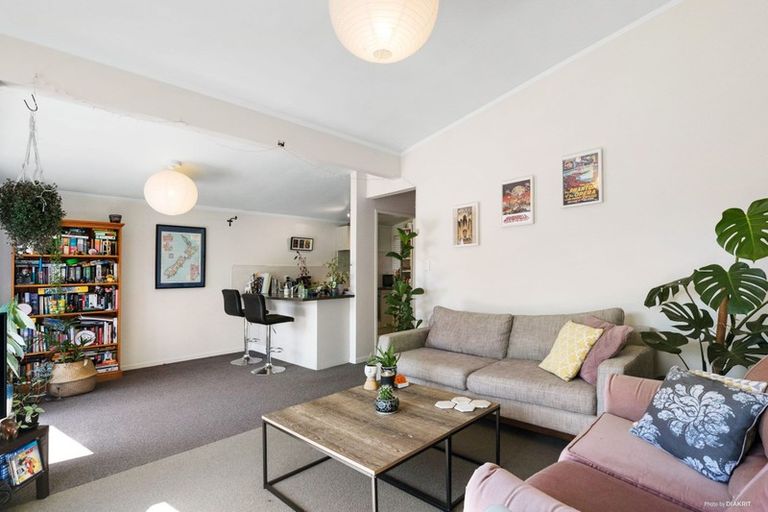 Photo of property in 3/5 Camden Road, Sandringham, Auckland, 1025