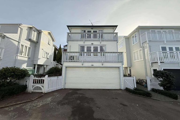 Photo of property in 12c Hobson Street, Thorndon, Wellington, 6011