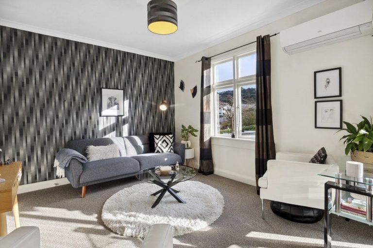 Photo of property in 16 Saint Albans Street, Bradford, Dunedin, 9011