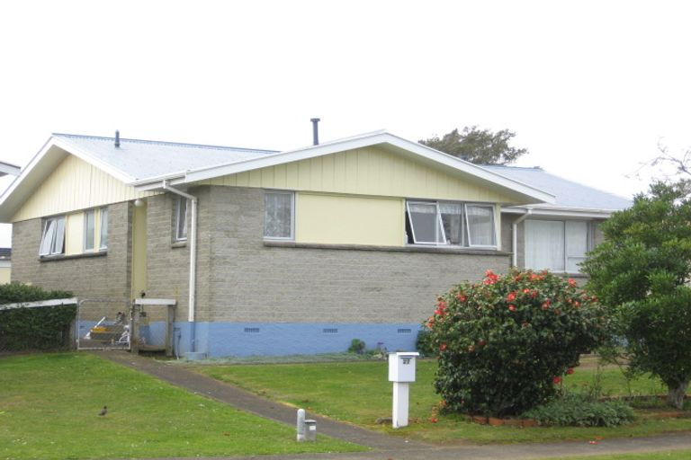 Photo of property in 27 Trelawney Crescent, Westown, New Plymouth, 4310