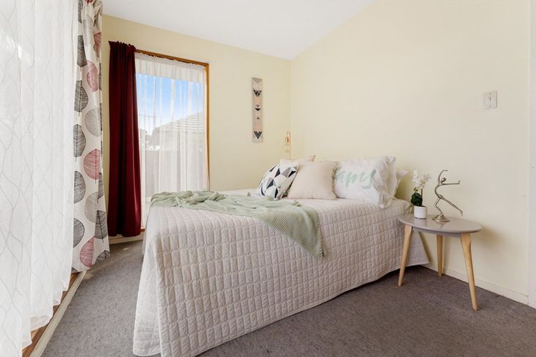 Photo of property in 84 Pacific Road, North New Brighton, Christchurch, 8083