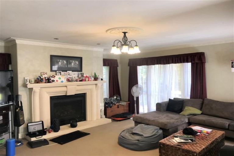 Photo of property in 251a Hill Road, The Gardens, Auckland, 2105