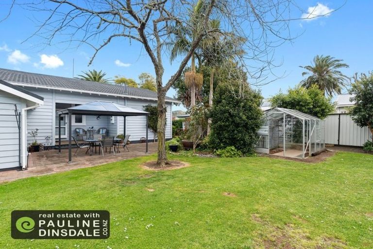 Photo of property in 17 Aubrey Street, Regent, Whangarei, 0112