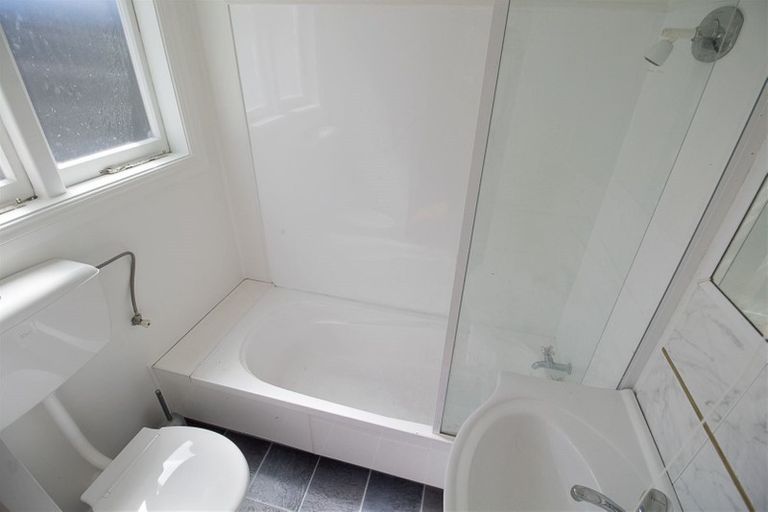 Photo of property in 16 Memorial Avenue, Parkside, Timaru, 7910