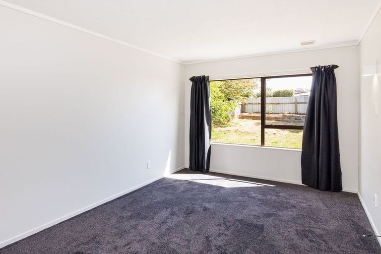 Photo of property in 4 Ngarimu Street, Roslyn, Palmerston North, 4414