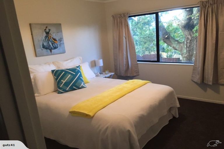 Photo of property in 5/10 Glen Road, Ranui, Auckland, 0612