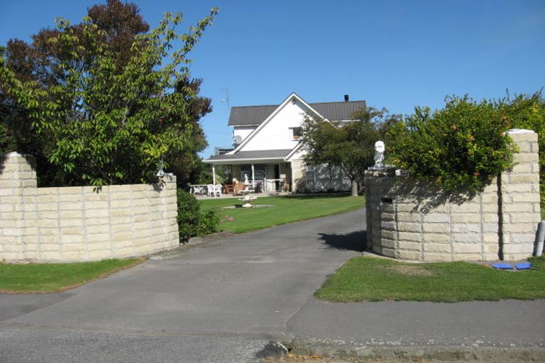 Photo of property in 10 Chervier Street, Leeston, 7632