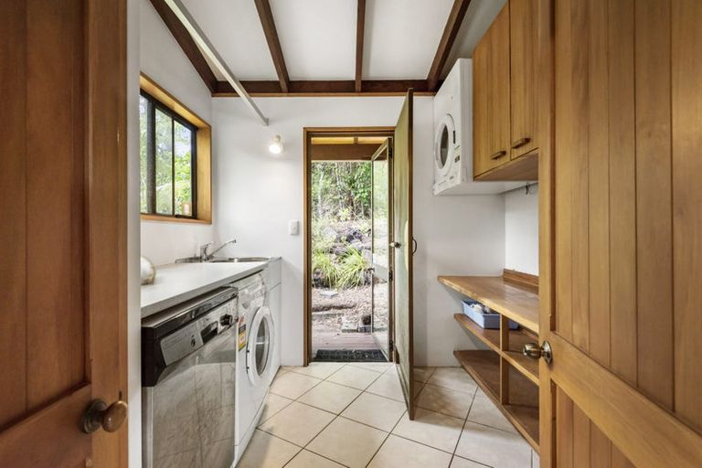 Photo of property in 106 Kowhai Road, Campbells Bay, Auckland, 0630