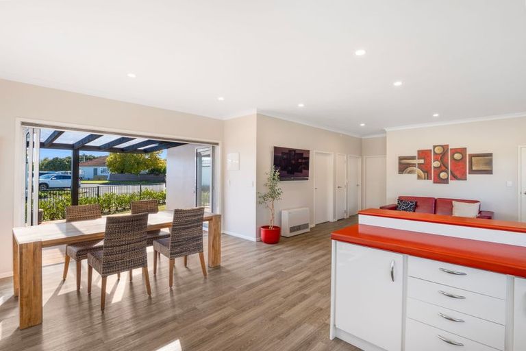 Photo of property in 4 Iwiroa Terrace, Durie Hill, Whanganui, 4500