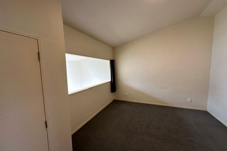 Photo of property in 4/89 Portage Road, New Lynn, Auckland, 0600