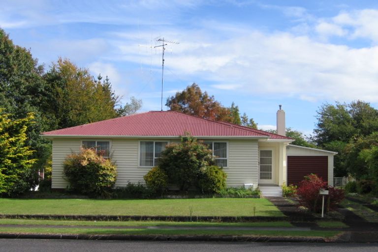 Photo of property in 8 Saint Andrews Drive, Tokoroa, 3420