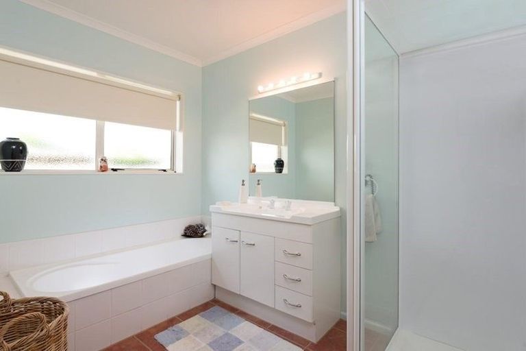 Photo of property in 53 Wakefield Drive, Bethlehem, Tauranga, 3110