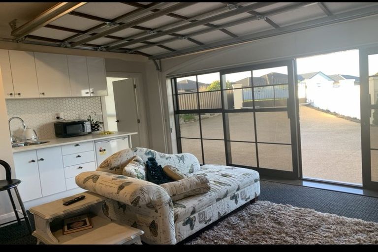 Photo of property in 56 Sunningdale Street, Wattle Downs, Auckland, 2103