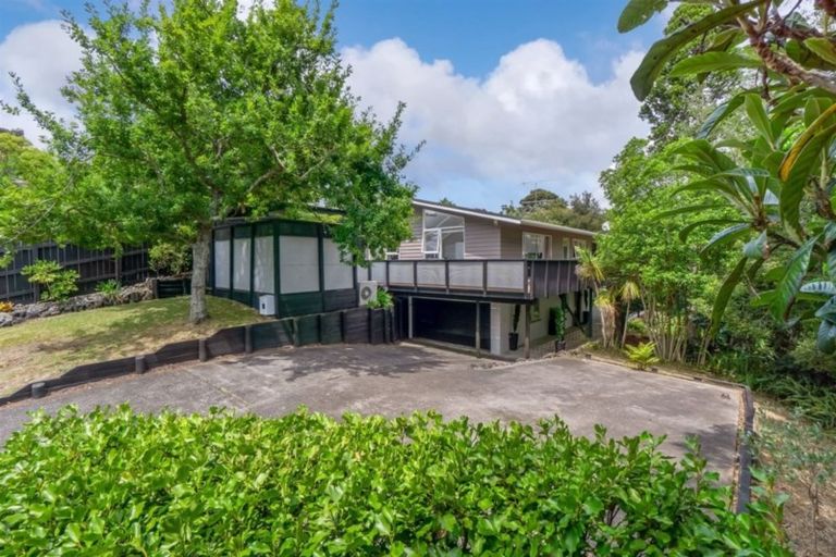 Photo of property in 98 Park Hill Road, Birkenhead, Auckland, 0626