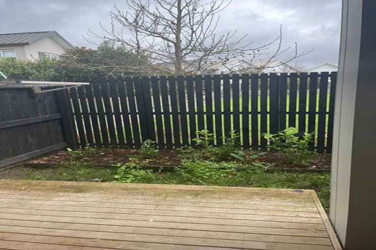 Photo of property in 16 Whai Hua Lane, Mangere Bridge, Auckland, 2022
