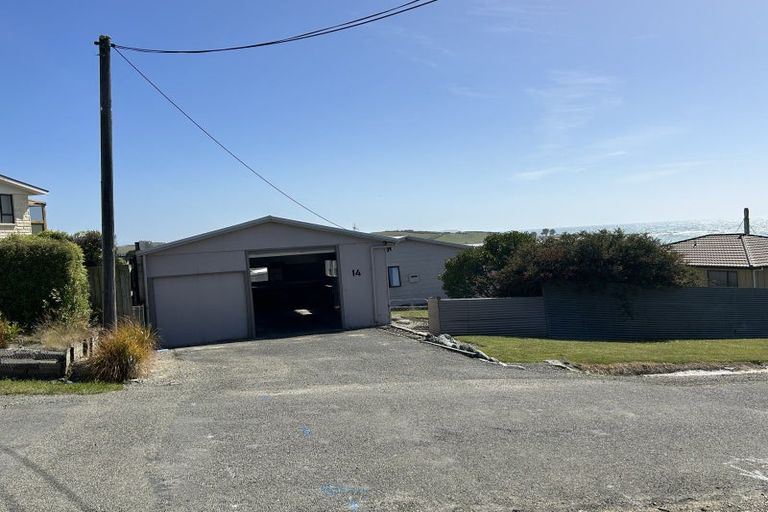 Photo of property in 16 Spiers Street, Kakanui, Oamaru, 9495