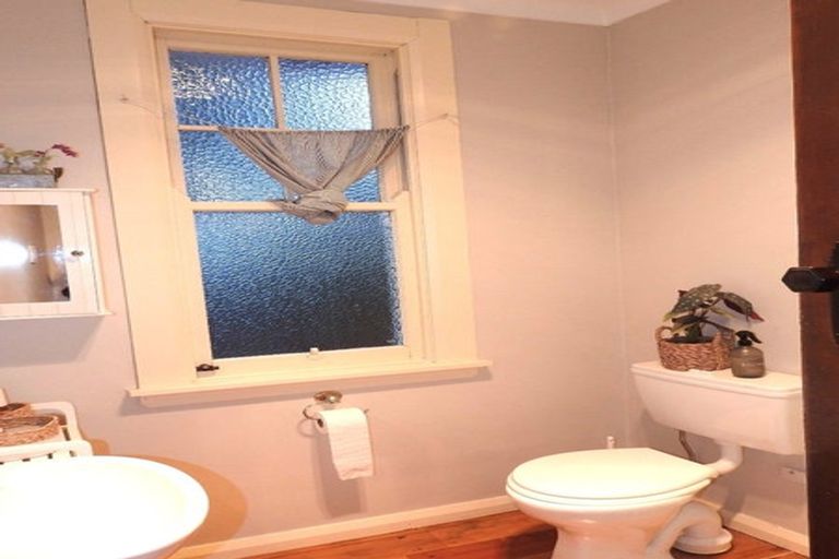 Photo of property in 76 Summerhill Drive, Fitzherbert, Palmerston North, 4410