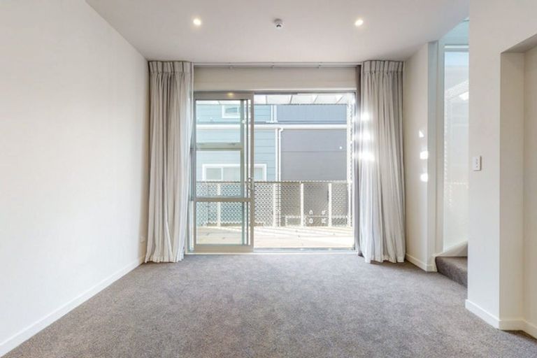 Photo of property in 94c Tinakori Road, Thorndon, Wellington, 6011