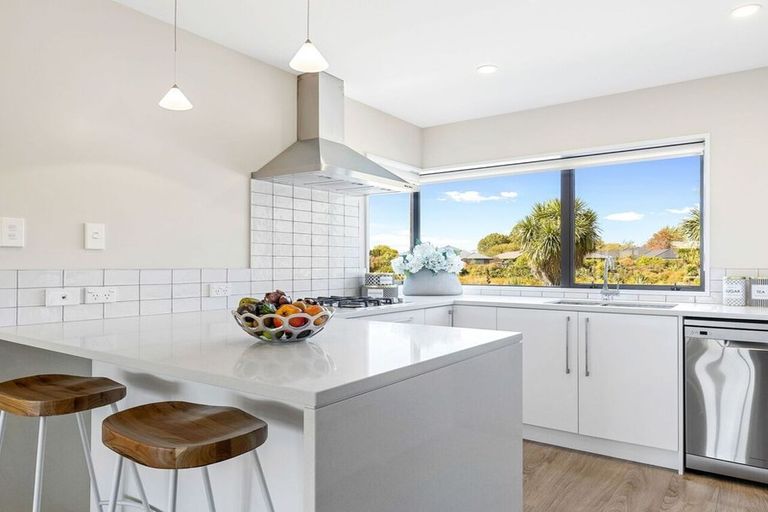 Photo of property in 12 Torbeg Lane, Broomfield, Christchurch, 8042