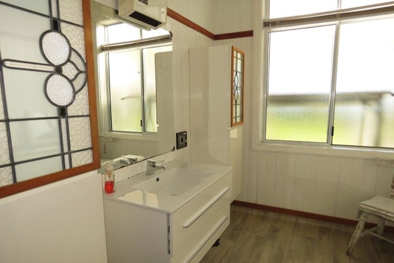 Photo of property in 74 Church Street, Reefton, 7830