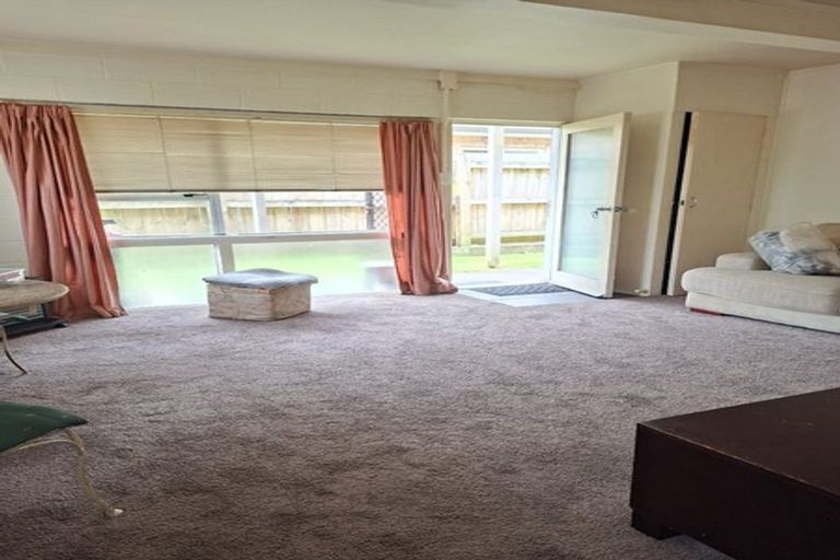 Photo of property in 280 Great South Road, Papakura, 2110