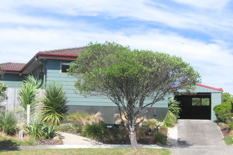 Photo of property in 29 John Witton Drive, Crofton Downs, Wellington, 6035