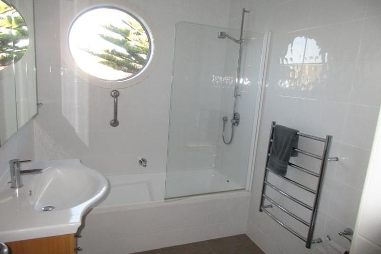 Photo of property in 9/4u Seaview Road, Paraparaumu Beach, Paraparaumu, 5032