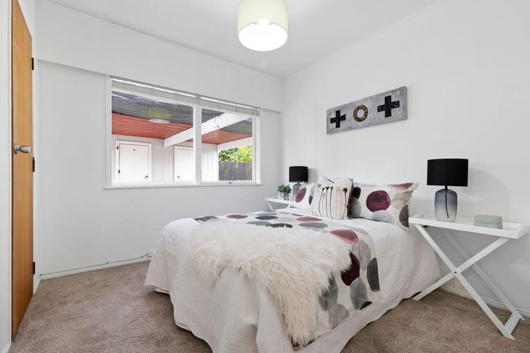 Photo of property in 26 Beechdale Crescent, Pakuranga Heights, Auckland, 2010