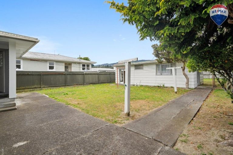 Photo of property in 4 Benge Crescent, Clouston Park, Upper Hutt, 5018