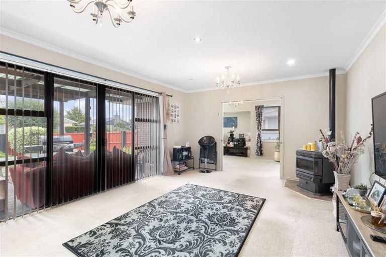 Photo of property in 6 Carbine Place, Sockburn, Christchurch, 8042