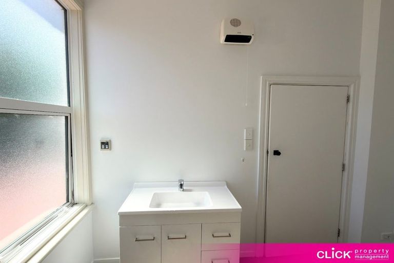 Photo of property in 5 Braid Road, Dunedin Central, Dunedin, 9016