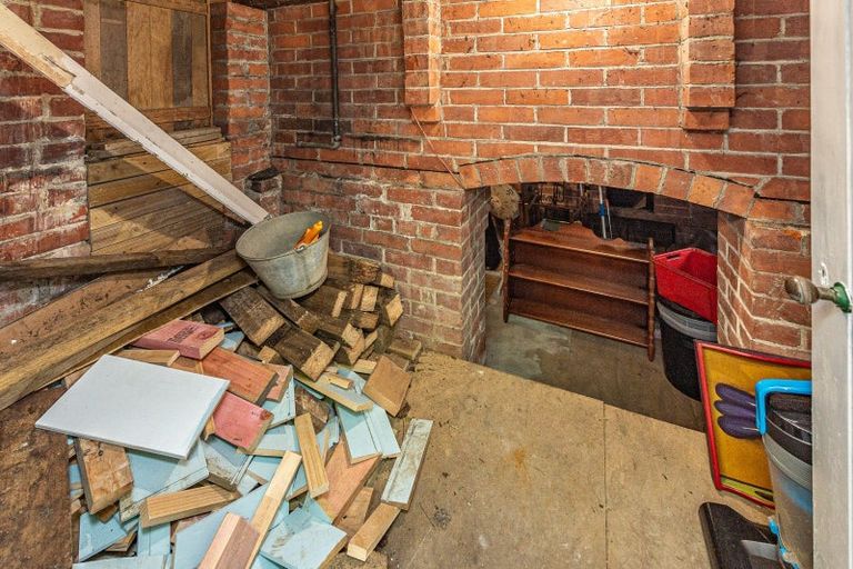 Photo of property in 21 Putiki Drive, Durie Hill, Whanganui, 4500