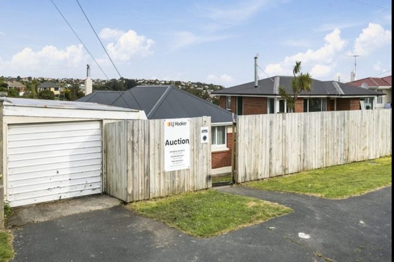 Photo of property in 7 Glendevon Place, Vauxhall, Dunedin, 9013