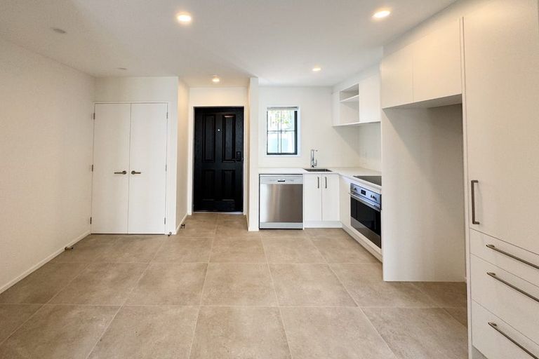 Photo of property in 7/92 Peterborough Street, Christchurch Central, Christchurch, 8013
