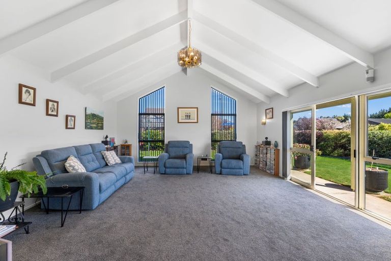 Photo of property in 150 Royal Park Drive, Parklands, Christchurch, 8083